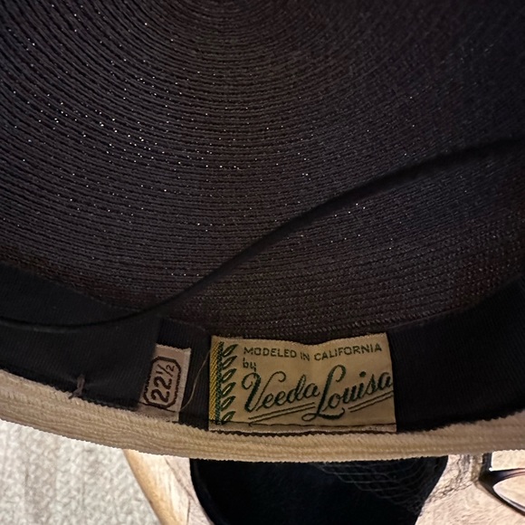 VINTAGE Veeda Louisa Hat Velvet silver/purple ribbon and lace embellishment - Picture 6 of 6